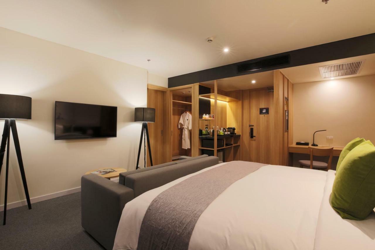 Hotel Zazz Urban Ho Chi Minh Esterno foto